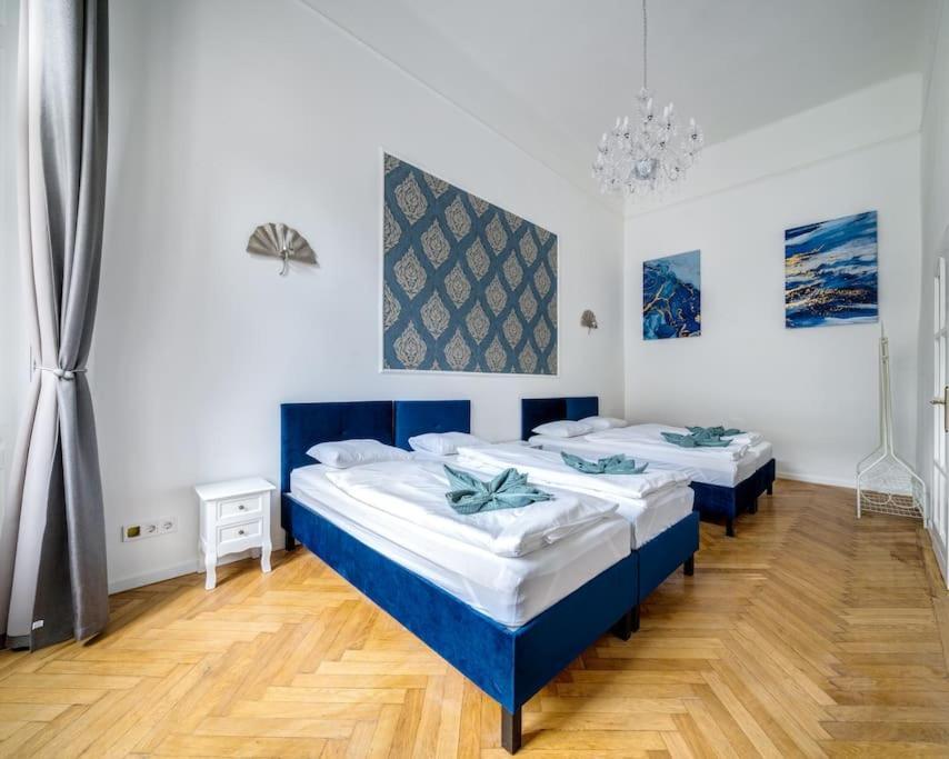 Andrassy Grandeur With Indoor Parking Apartmán *