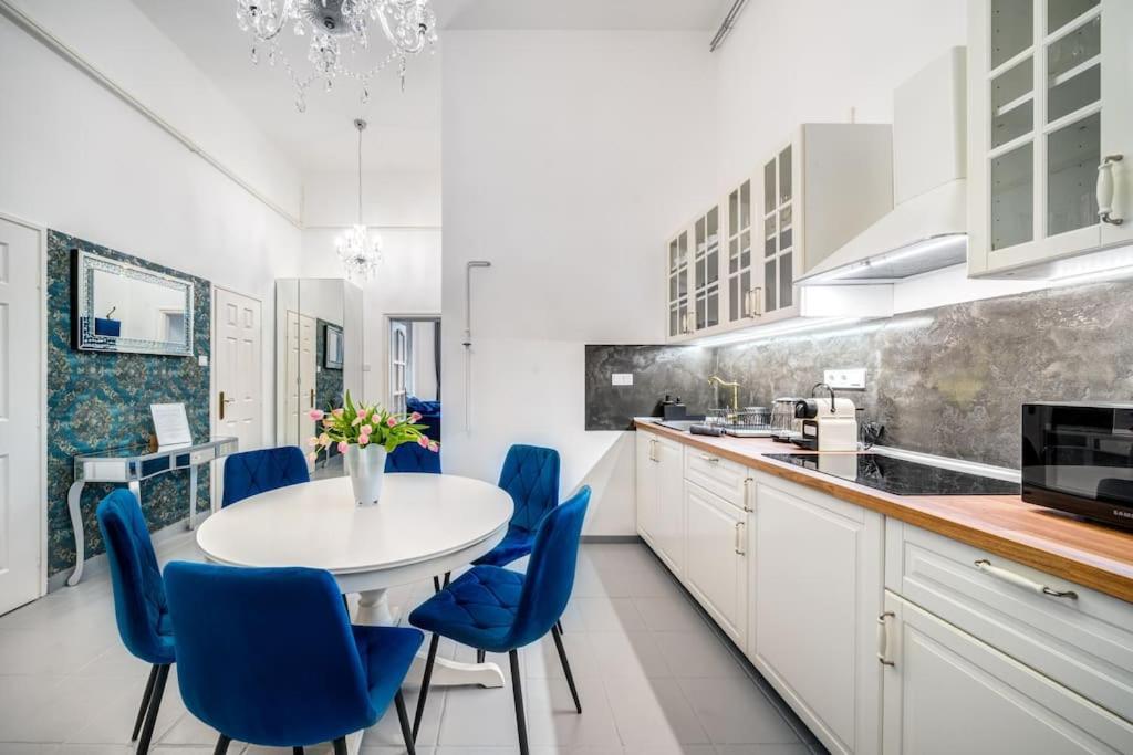 Apartmán Andrassy Grandeur With Indoor Parking