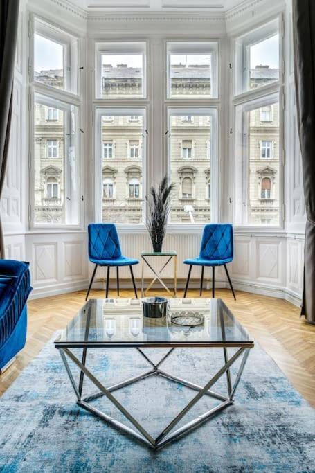 Andrassy Grandeur With Indoor Parking Apartmán *